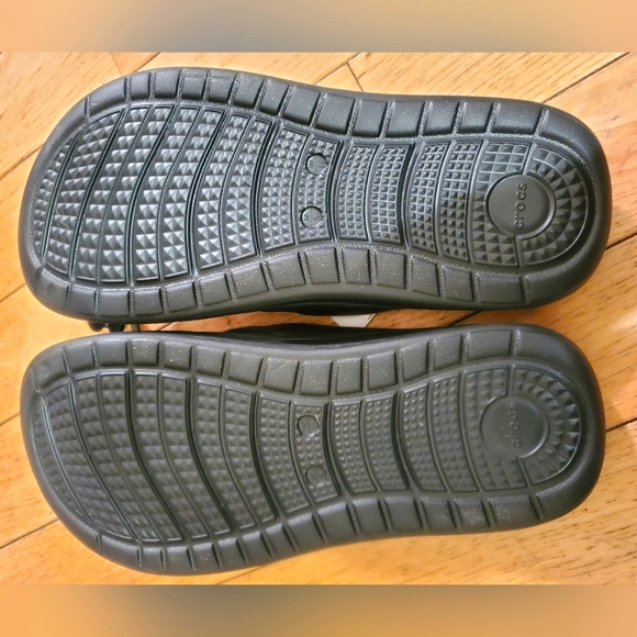 Crocs Flip Flops - Picture 3 of 3